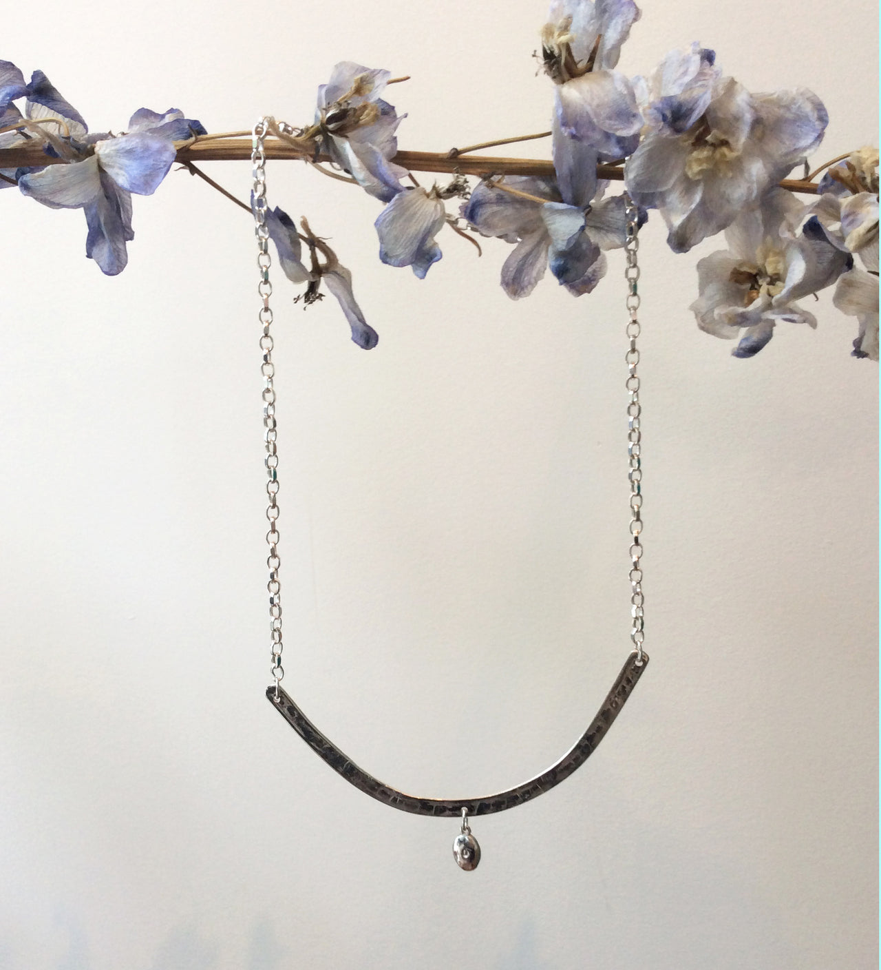 ORNAMENT & CRIME CHOKER W/ CHARM