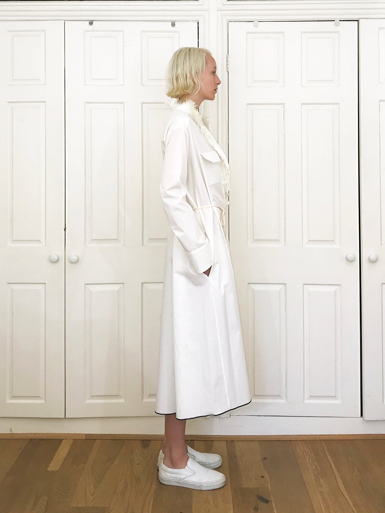 Fringed Collar Max Dress with a String Belt