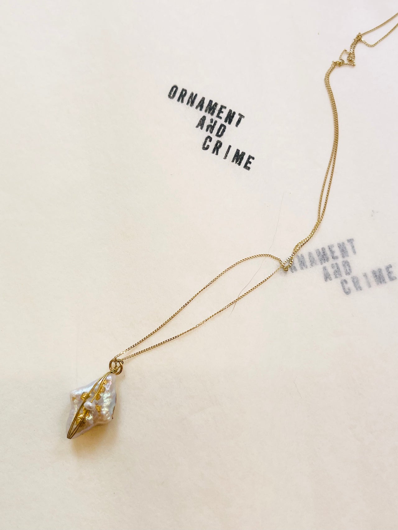 Diamond pearl gold necklace