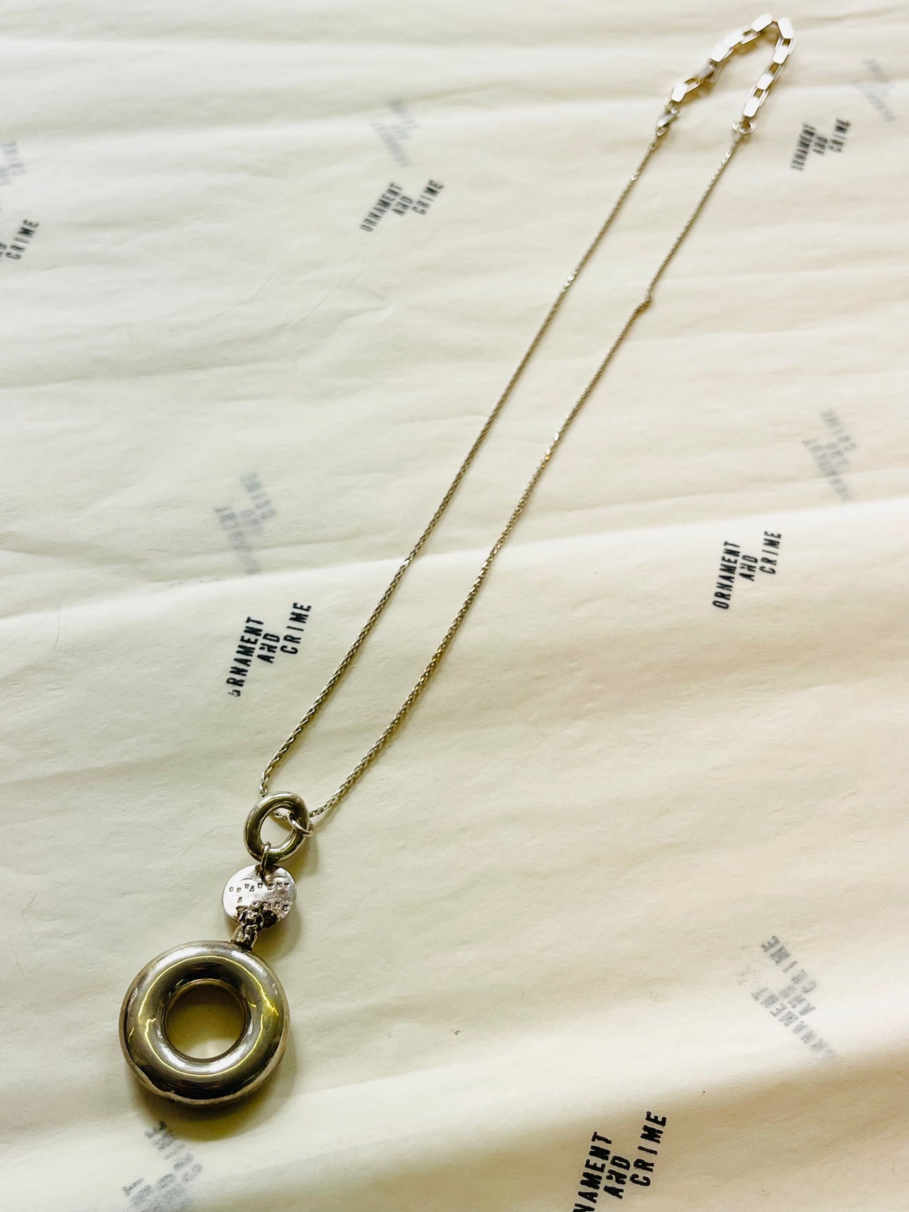 Perfume holder "O" with Angel necklace
