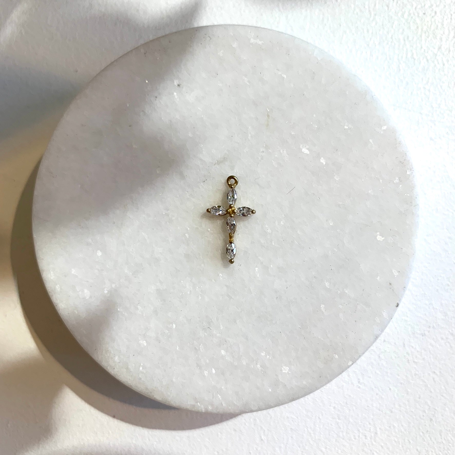 VINTAGE CROSS CHARM S04
