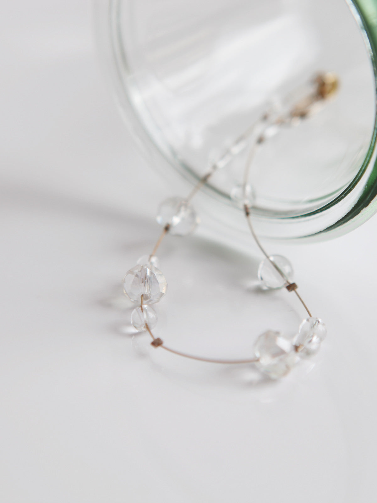 ORNAMENT & CRIME GLASS BEADS BRACELET