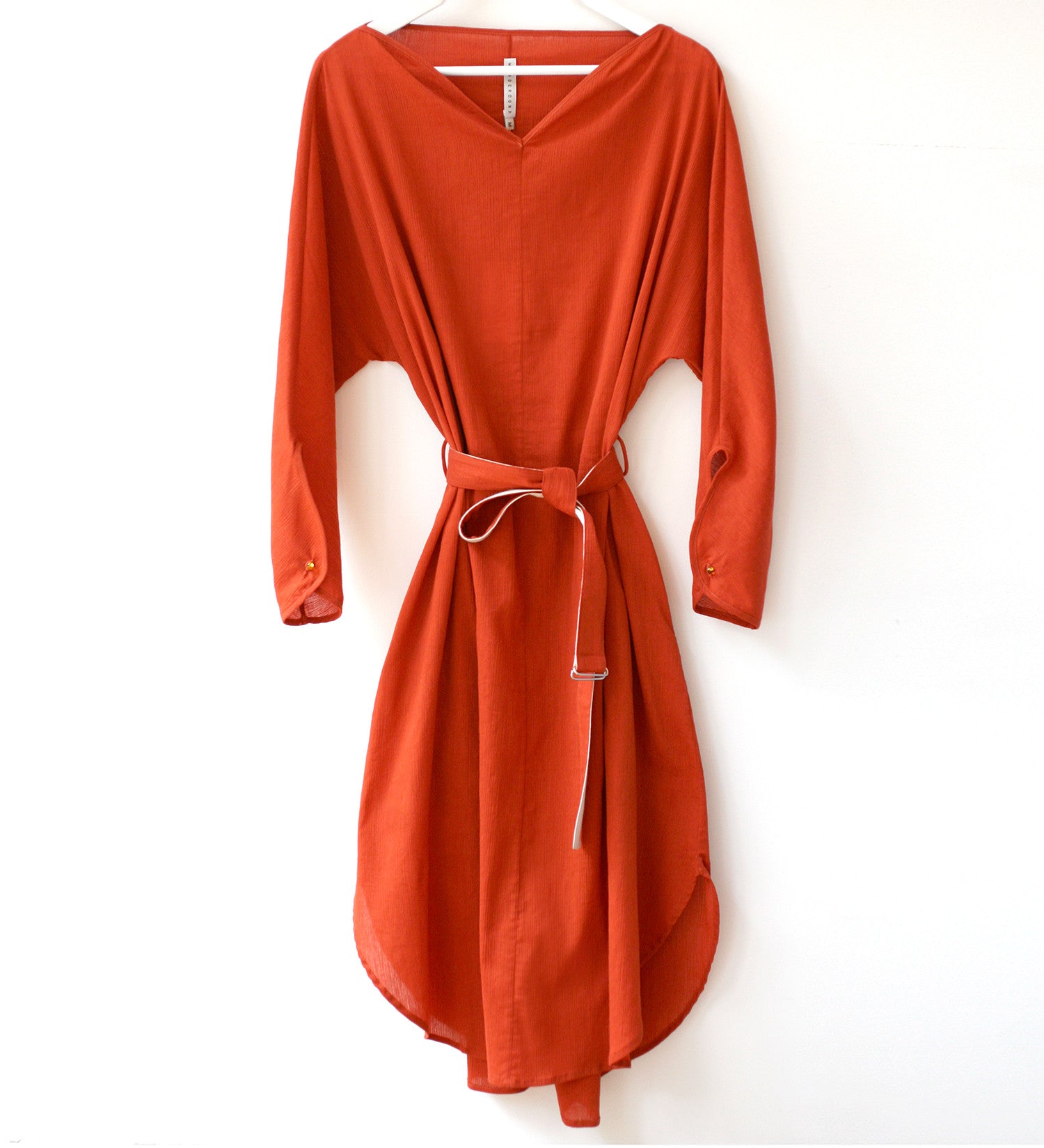 WDR HEART NECK DRESS W/ BELT