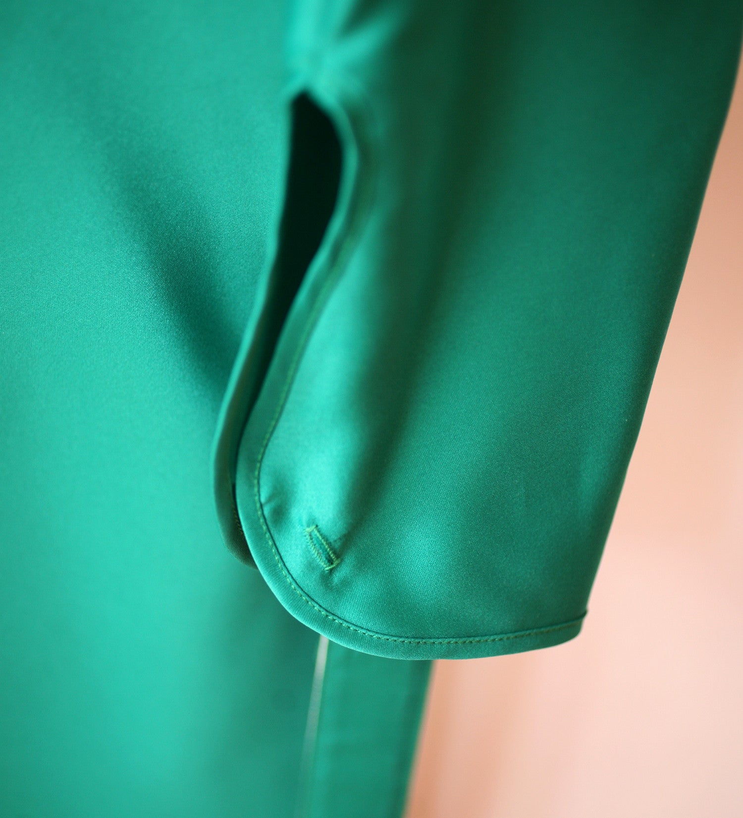 WDR GREEN HEART NECK DRESS W/ BELT