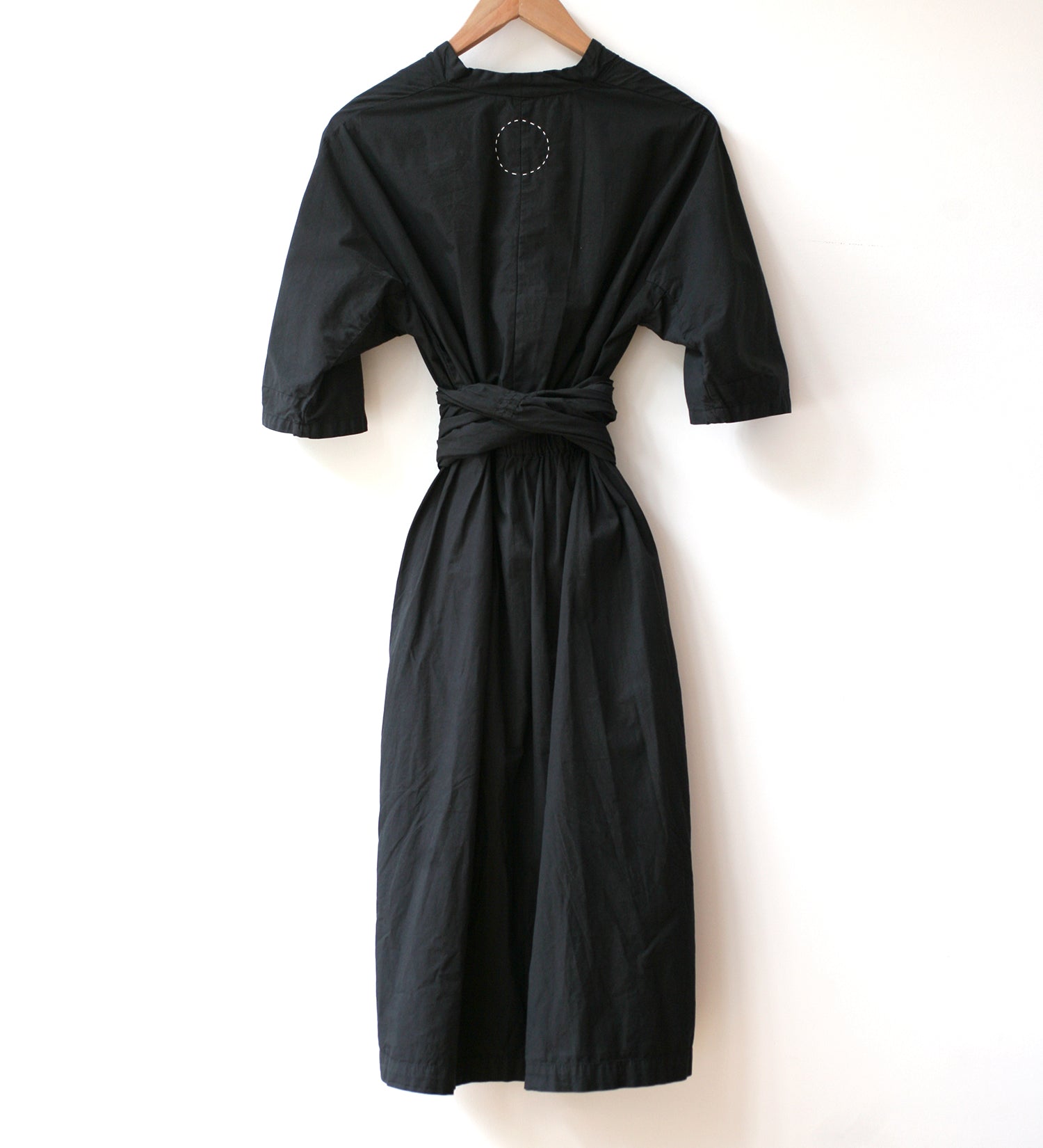 カラーブラックコズミックワンダー　定番 organic cotton wrap dress