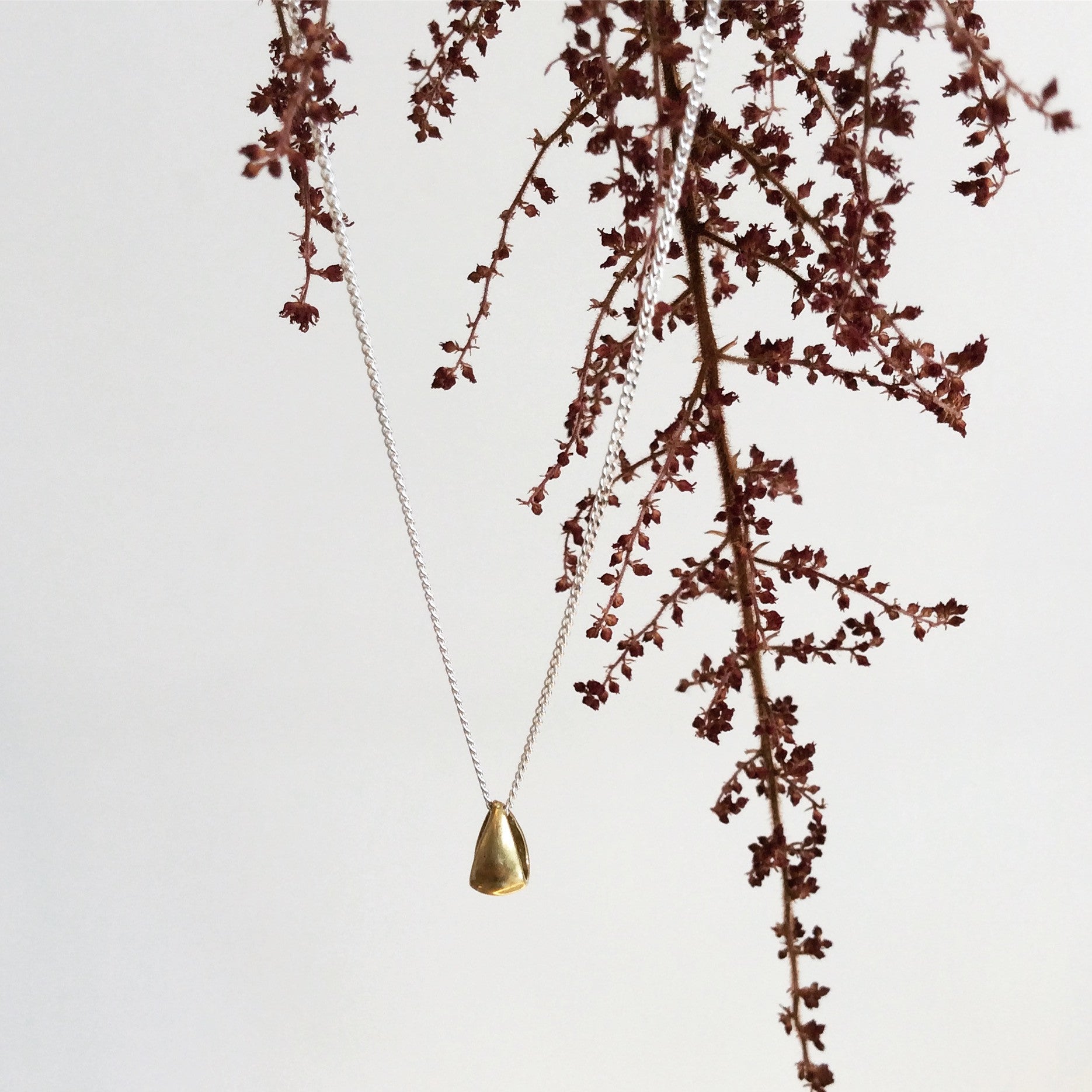 ORNAMENT & CRIME NECKLACE W/ DROPLET