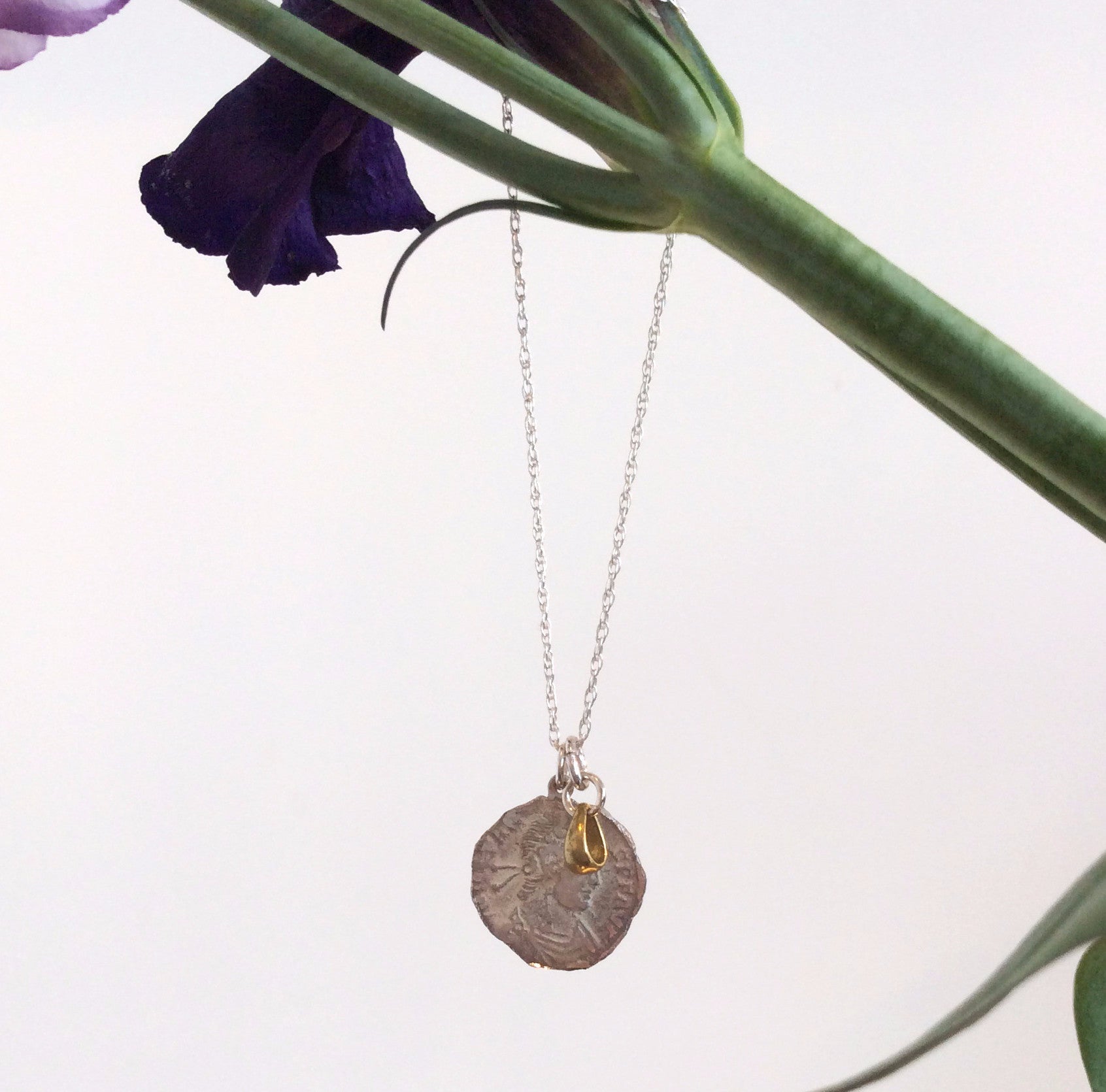 ORNAMENT & CRIME ROMAN COIN NECKLACE W/ DROPLET